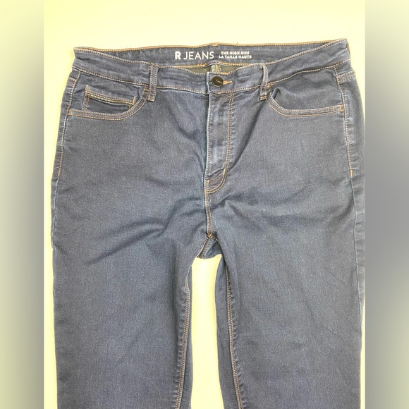 R Jeans High Rise 32 Long, Winter Sale - Picture 3 of 12